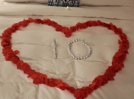 10th anniversary
surprise anniversary gift
romance concierge
romantic room transformation
suite