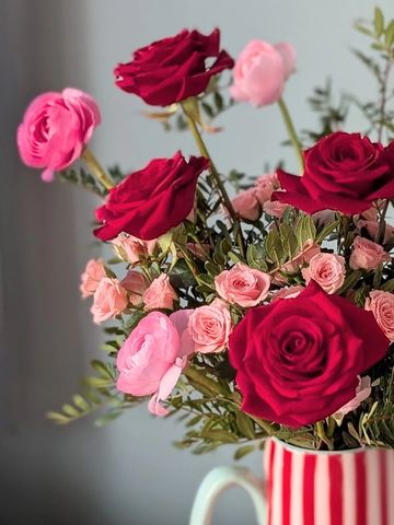 Red rose bouquet delivery Verwood, Valentine Bouquet delivered Dorset