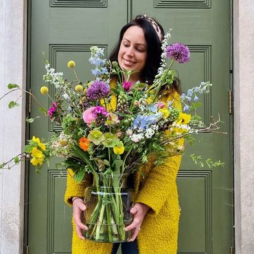 Flower bouquet making workshop in Dorset