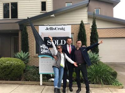 Success at Auction Bidding in Bentleigh East Melbourne.