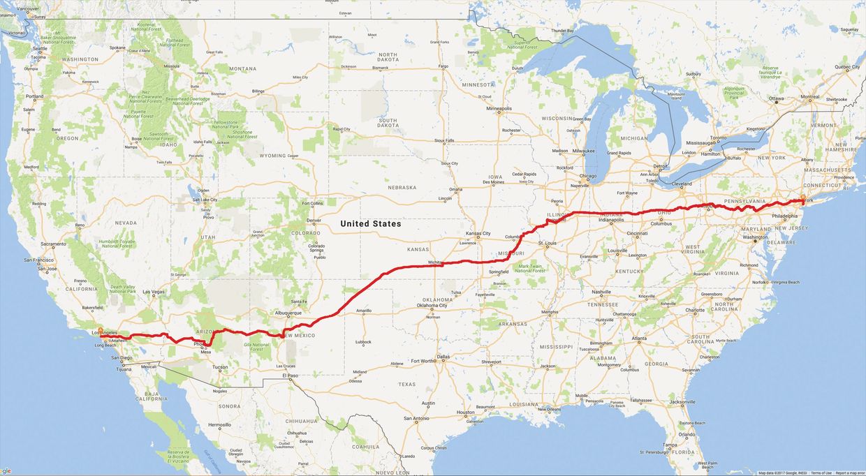 Map of USA showing the VISIONRUNUSA route in red which starts in California and ends in New York.