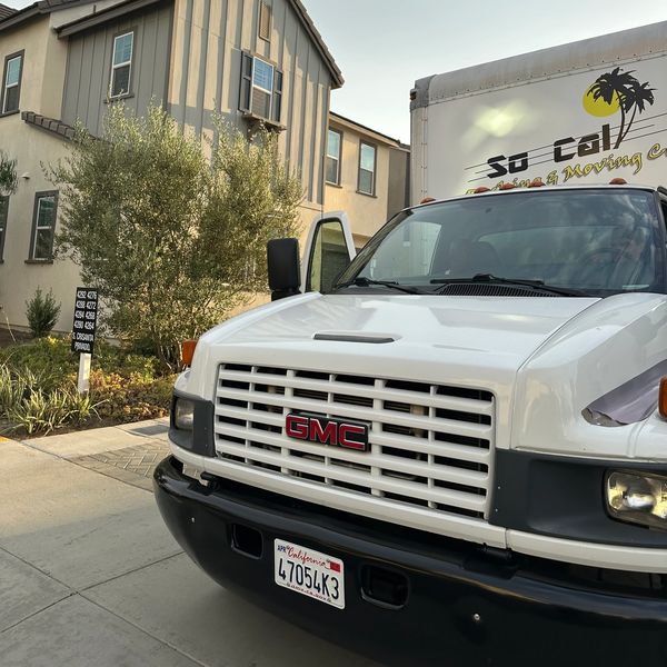 Full Service Moving Truck in Highland CA
