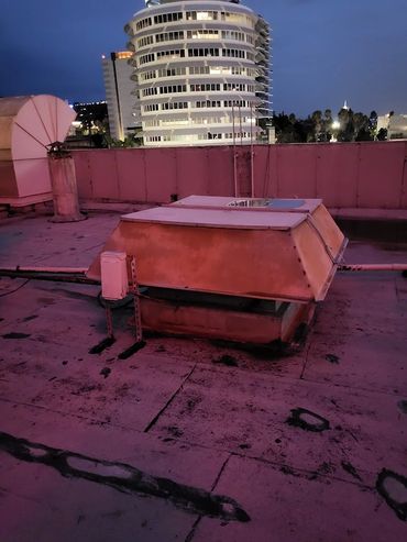 HVAC Rooftop Exhaust Fan for Theatre