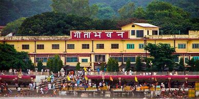 MTS cab - Gita Bhawan, Rishikesh