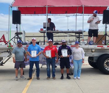 5-Axle
1st Place Andres Garcia with FedEx (right)
2nd Place Gilbert Morales III with H-E-B (middle