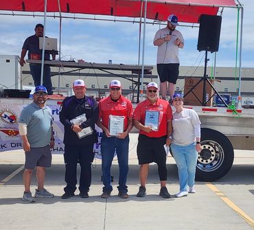 Straight Truck
1st Place Alex Lopez with H-E-B (right)
2nd Place Joe G. Gonzalez with H-E-B (mid