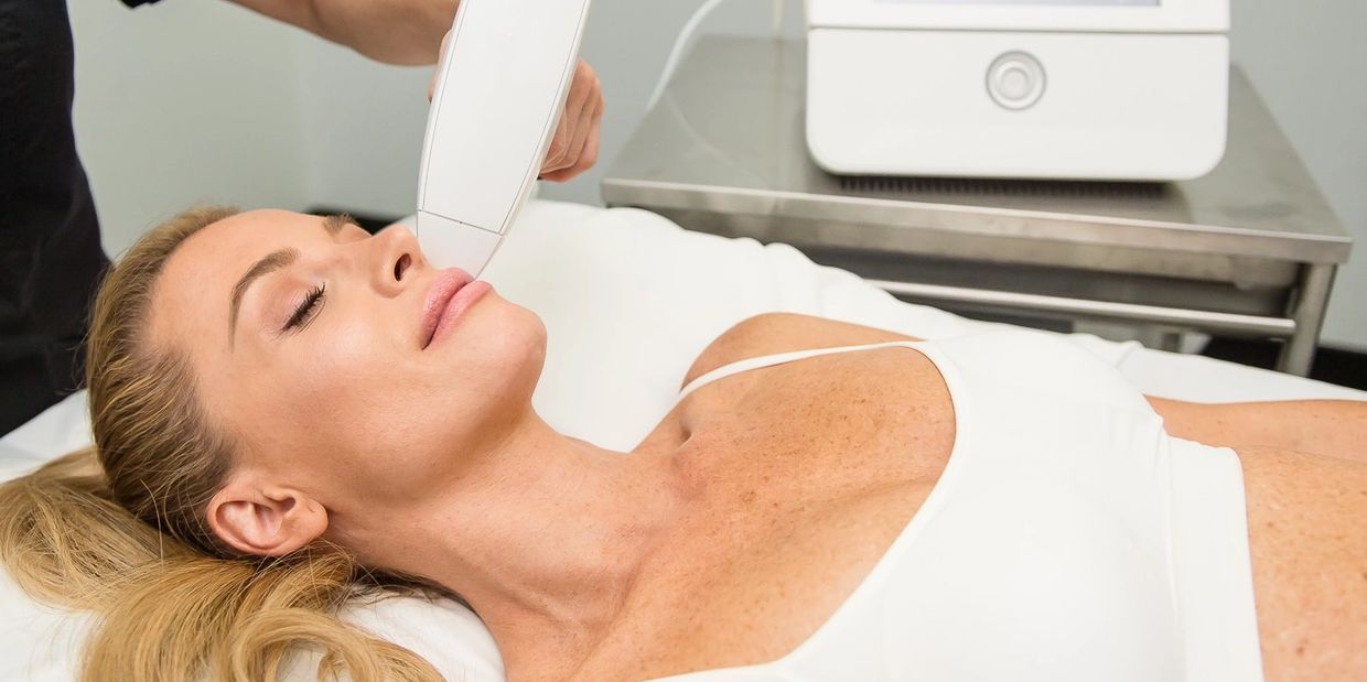 Acne scars, fine lines, or uneven skin tone, our Venus Viva™ treatments can address a wide range of s