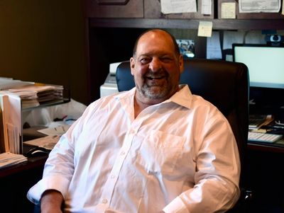 Portrait of Kenneth D. Stern, Esq., leading attorney in collections.