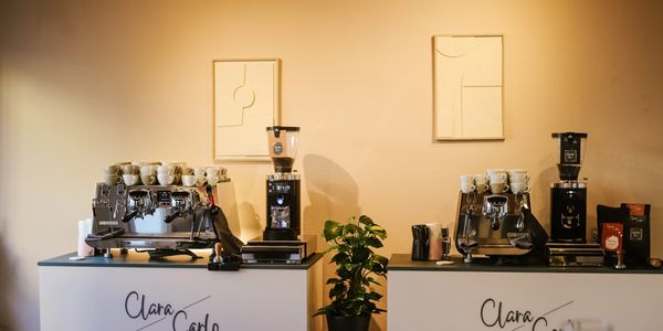 Kaffeebar für Barista Kurs mit Siebträger Espressomaschinen