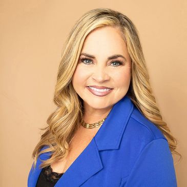 Lisa Richart Hernandez View Properties Real Estate Broker and Owner Licensed in Alabama