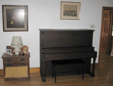 Le Sheppard's Piano