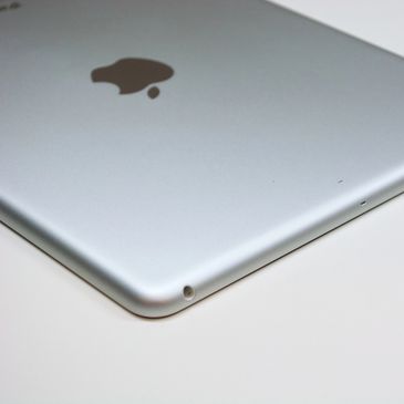 apple ipad headphone jack, audio port, auxiliary port