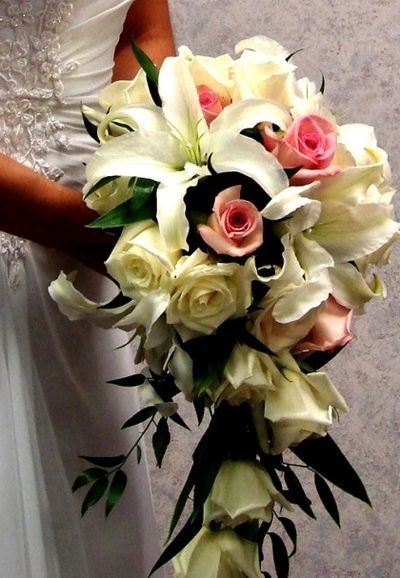 Flowers by Anna custom floral arrangements and designs