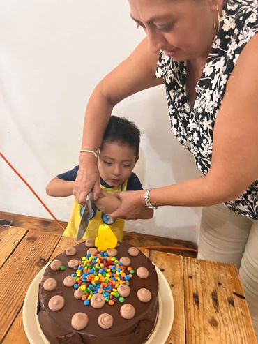 Festejando el cumpleaños de un Niño de Chiapas