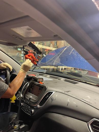 a windshield removal tool in Chicago