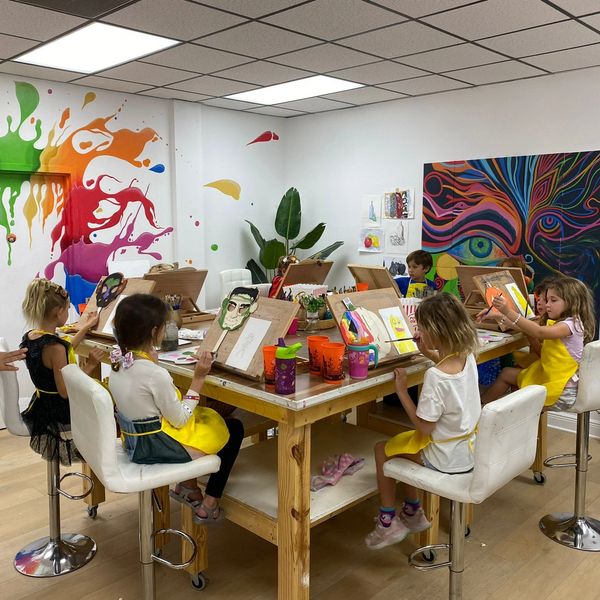 Art classes for kids
Painting classes for kids
Drawing classes for kids