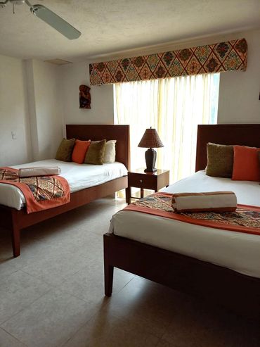 El Cantil condo doble bed room, Cozumel.