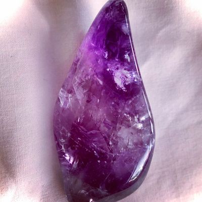              Amethyst Healing Crystal 
