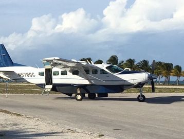 Charter flight single seats to Bimini, Bahamas. Cessna Caravan. JetsetPrivate Air.