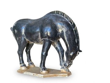 Black horse figurine without a rider.