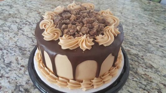 Sugar It Up's signature cake is the Chocolate Peanut Butter Cup cake. 