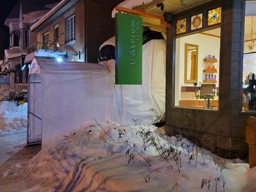 Descente d'escalier, Abris Joliette
Salon de beauté L'Atrium, abris sur mesure