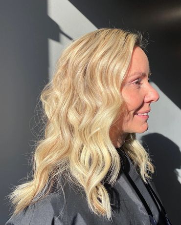 Full head of keratin bond extensions. Full head k-tip install.