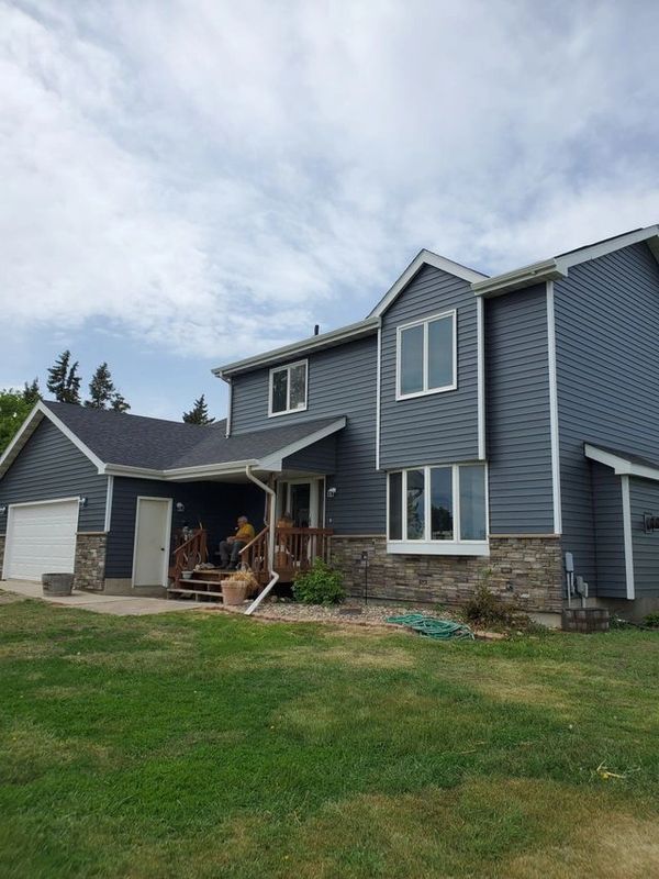 siding installer in West Fargo North Dakota