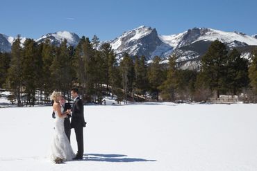 sprague lake winter elopement by kevin cooper pastor officiant marry me in colorado