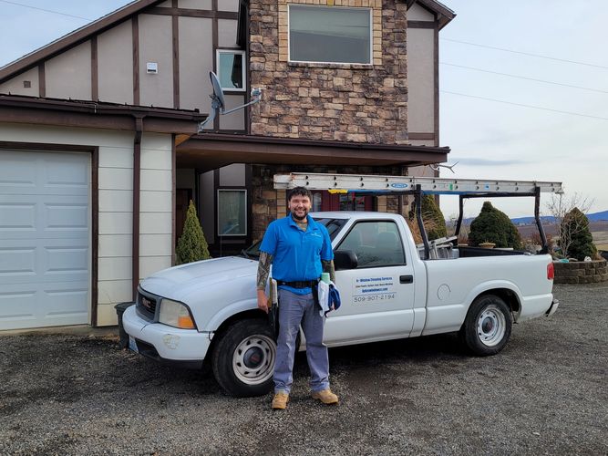 A+ Window Cleaning Service's
Apluswindowcs.com
Arturo tinajero