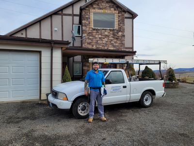 Arturo with A+ Window Cleaning Service's
Gutter cleaning near me
Solar panel cleaning near me