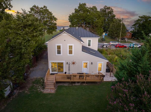Back deck with spacious backyard.