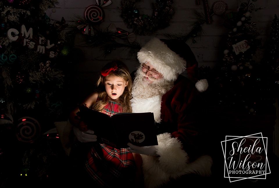 Santa pictures, family photos, headshot, photographer, Nashville, TN area Christmas Pics Lebanon, TN