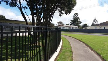 A install of Aluminium Railing 2000 series in Satin Black