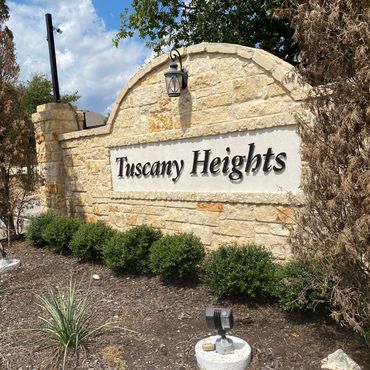 Professional HOA pressure washing services in San Antonio, Texas. Sign soft washing.