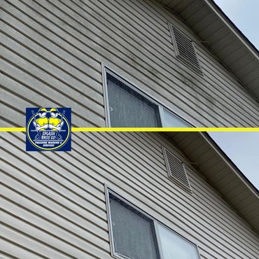 Professional house washing and pressure washing services in San Antonio, Texas. Soft washing homes.