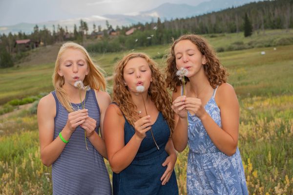 fun and candid portrait photography sessions that tell your family's style and express personality