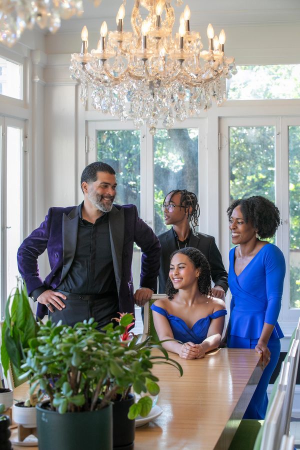 opulent family portrait photo session in your home with chandelier