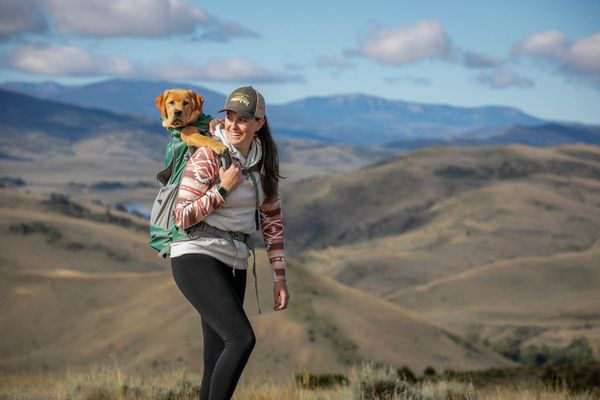 pet photography and lifestyle portrait in Colorado mountains: outdoor and travel photography
