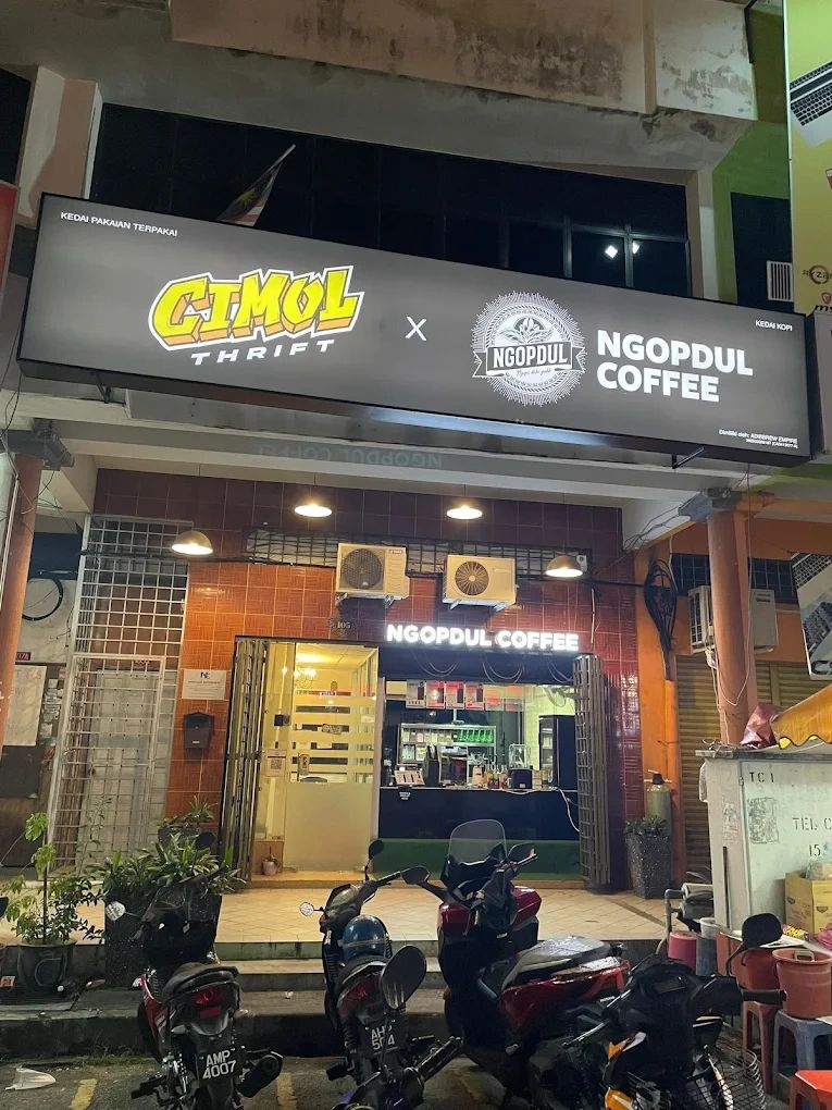ngopdul coffee di taman cempaka