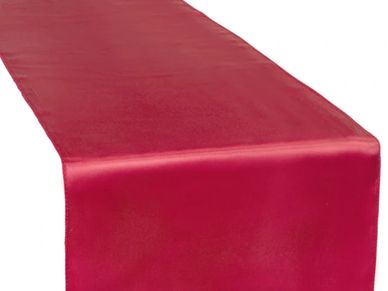Red table runner