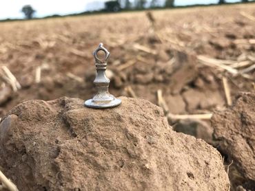 silver sealhttps://img1.wsimg.com/isteam/ip/f05a3ecb-0dc3-4f25-b9da-d324f7d089bb/received_2528228583