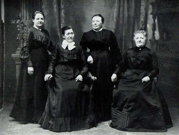 Die Beamten der Pastor's Aid Society