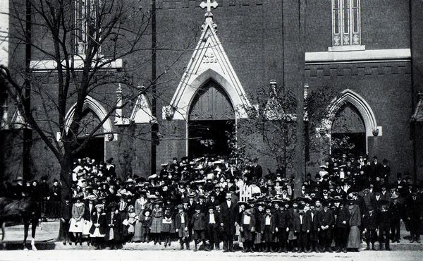 Nach dem Morgengottesdienst (After the Morning Service)