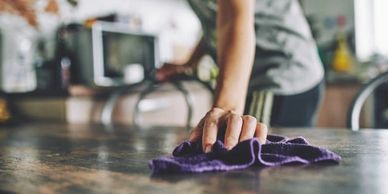 Deep cleaning kitchen countertops