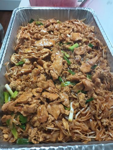 chicken Pad Thai noodle