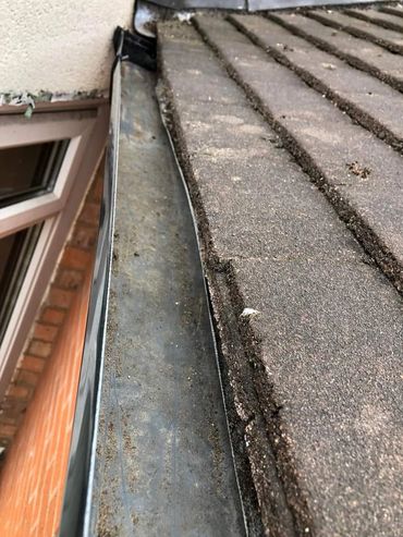 gutter clear-out