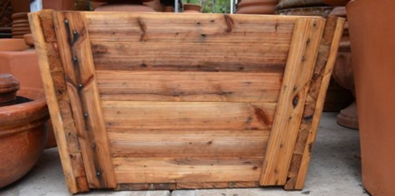 Maceta de madera