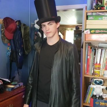 Dane Smith in the process of acting as Tom, the protagonist of The Book of Spells