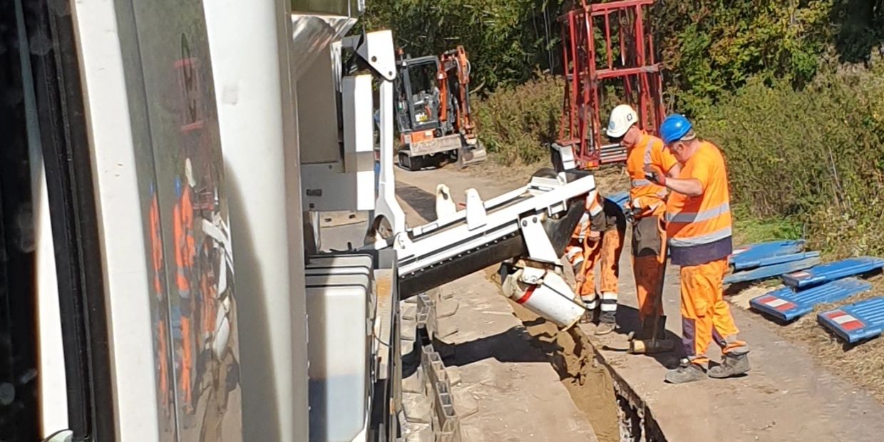 Road foam concrete delivery Swindon oxford out of hours concrete delivery road concrete